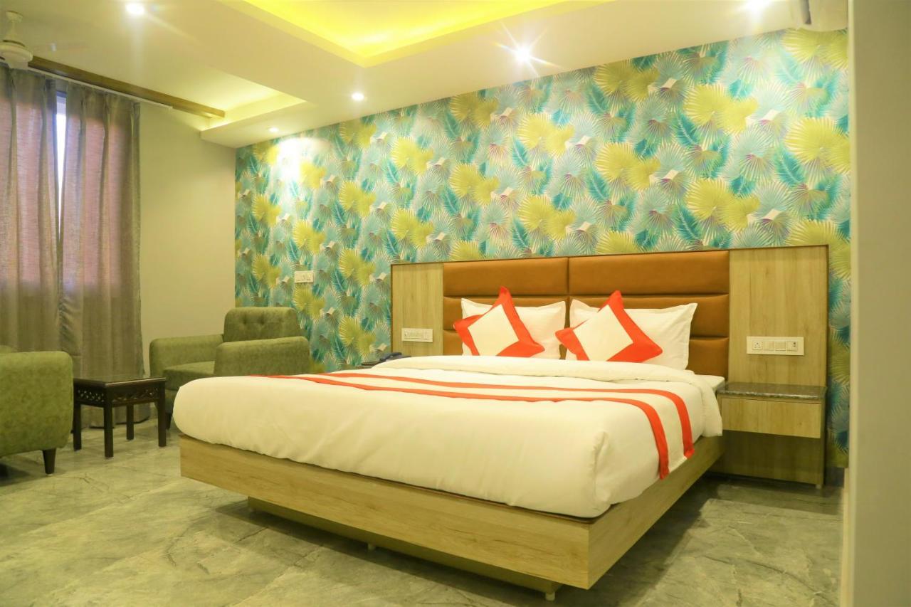 Jhājra The Eleganza酒店 外观 照片