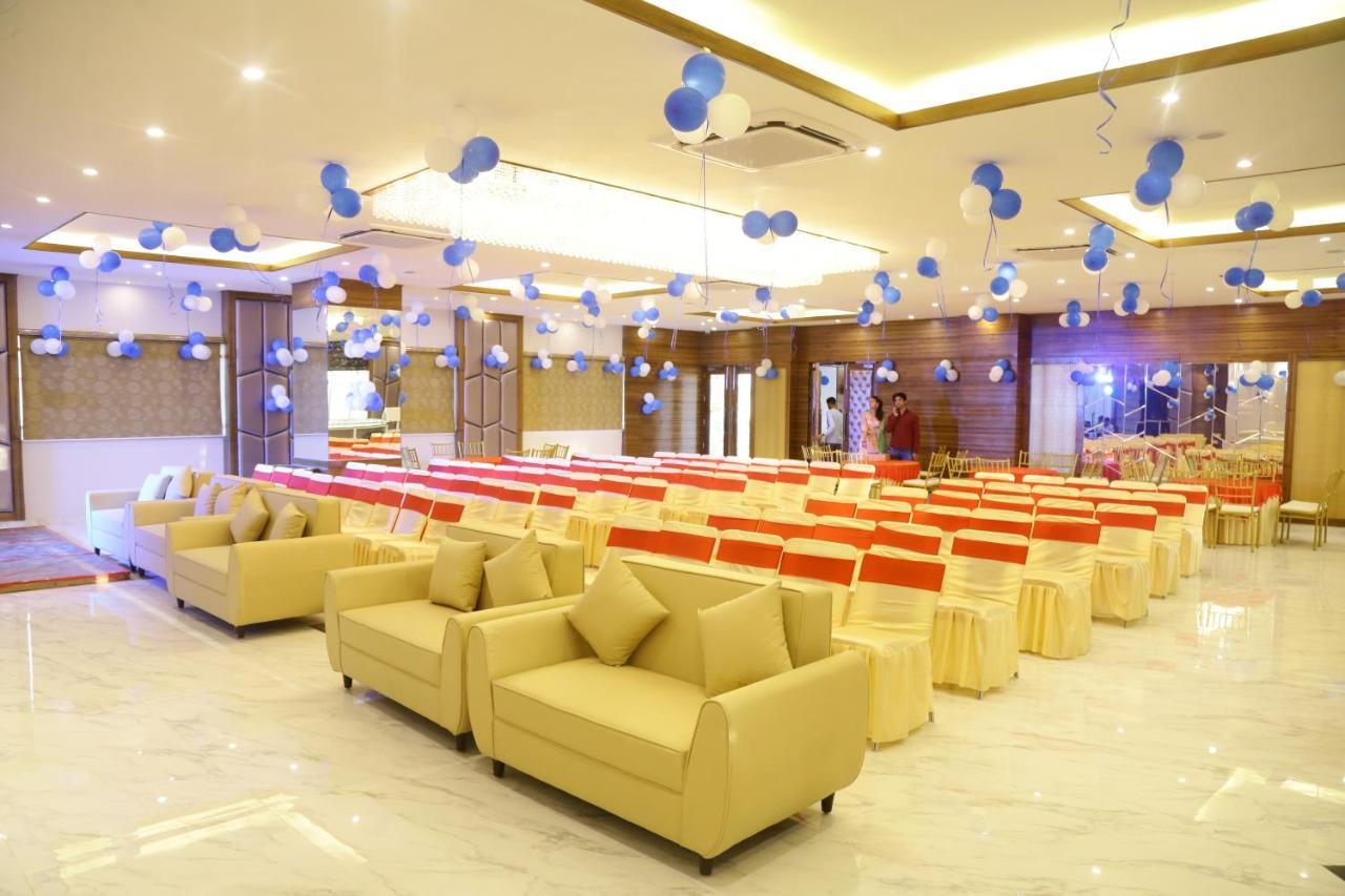 Jhājra The Eleganza酒店 外观 照片