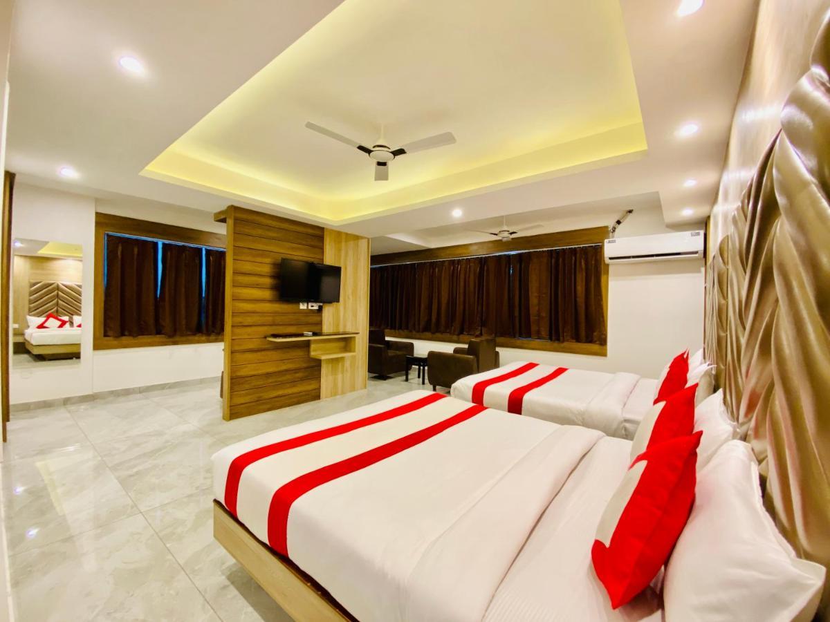 Jhājra The Eleganza酒店 外观 照片